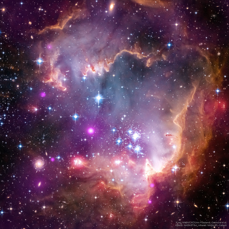 Siehe Beschreibung. Der Sternhaufen in der Kleinen Magellanschen Wolke im Sternbild Tukan; Ein Klick auf das Bild lädt die höchstaufgelöste verfügbare Version.
