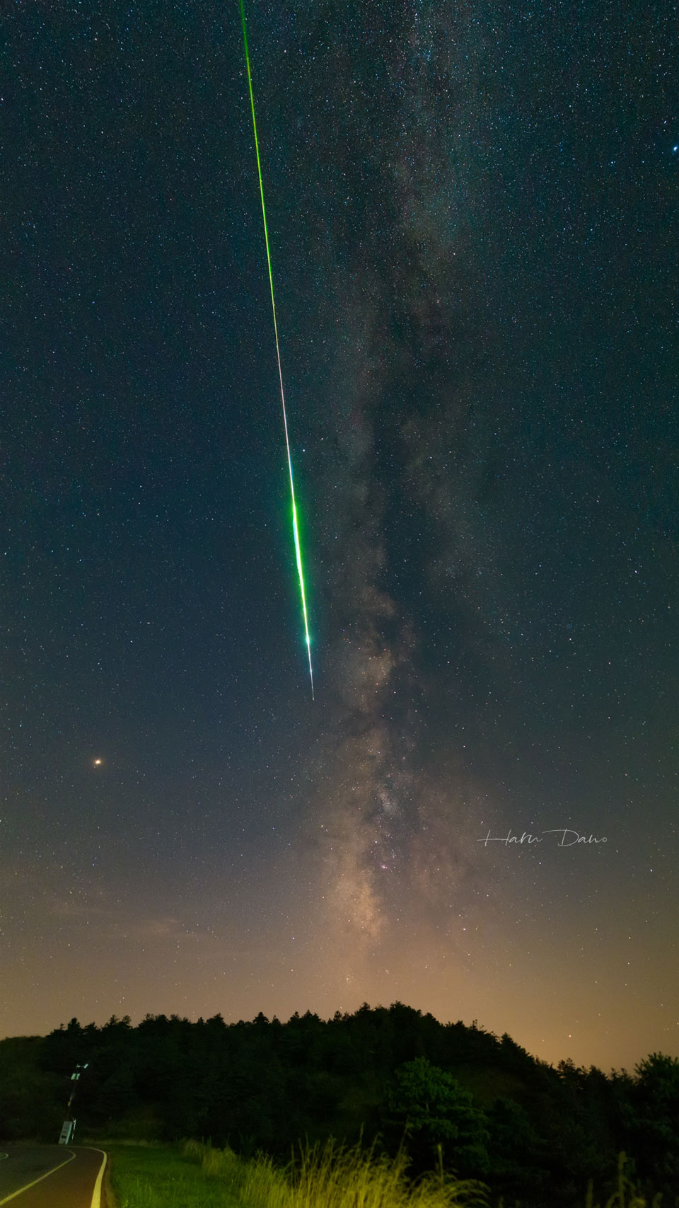 Meteor der Perseïden vom Kern des Kometen Swift-Tuttle in Yichang in der chinesischen Provinz Hubei.