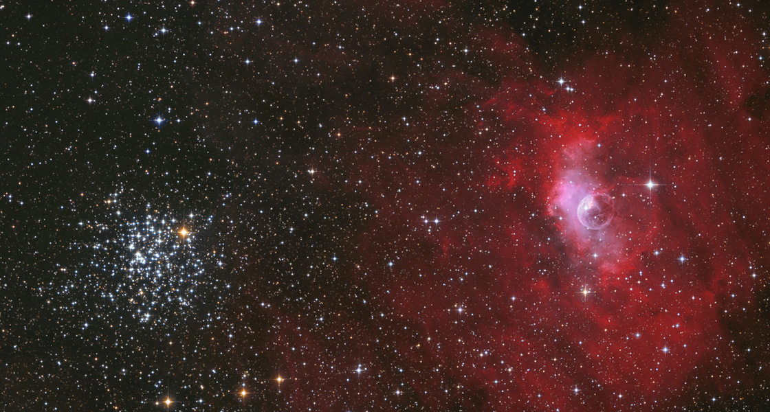 Der Blasennebel und der Sternhaufen M52 im Sternbild Kassiopeia bilden ein ungleiches Paar.