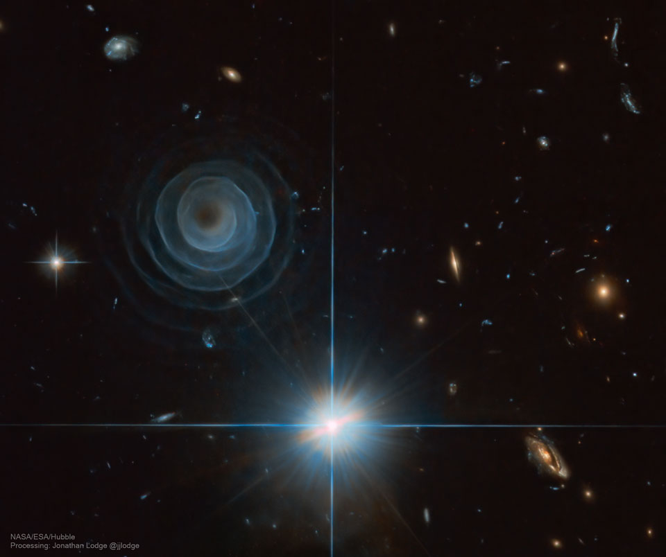 LL Pegasi, auch AFGL 3068 oder IRAS 23166+1655, bildet eine rätselhafte Spiralstruktur.