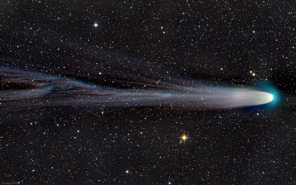 Komet Leonard C/2021 A1 mit seiner grünen Koma und seinem interessanten Schweif ist der Weihnachtskomet 2021.
