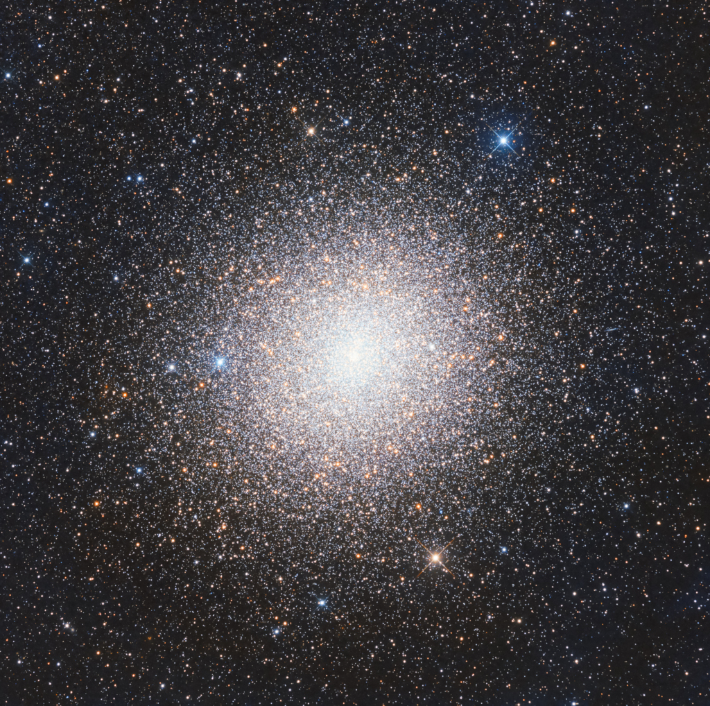 Der Kugelsternhaufen 47 Tucanae im Sternbild Tukan ist auch als NGC 104 bekannt.