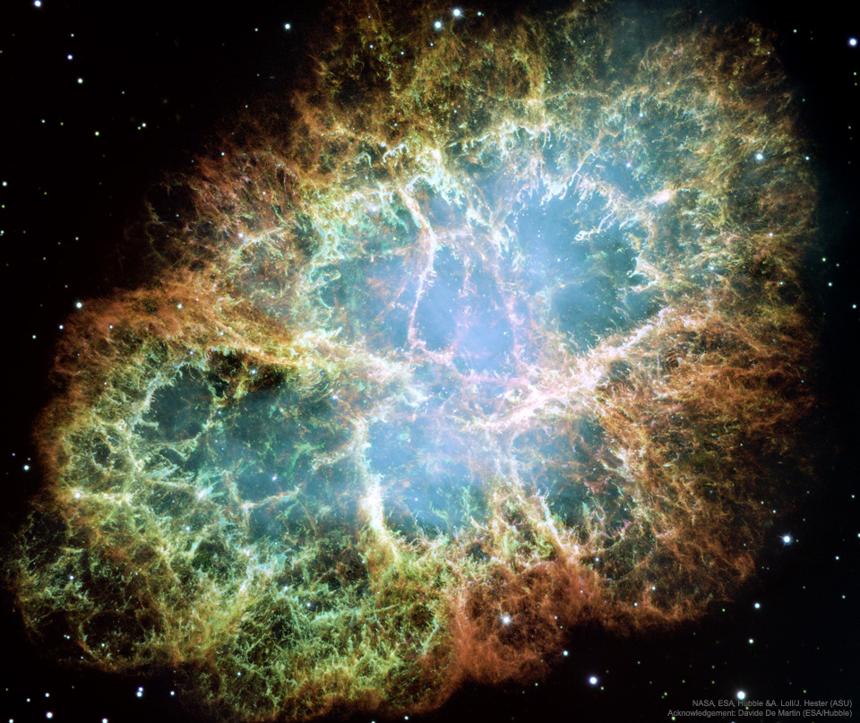 Der Krebsnebel ist eine chaotische Wolke aus vielen Fasern, wie dieses Bild des Weltraumteleskops Hubble zeigt. Beschreibung im Text.