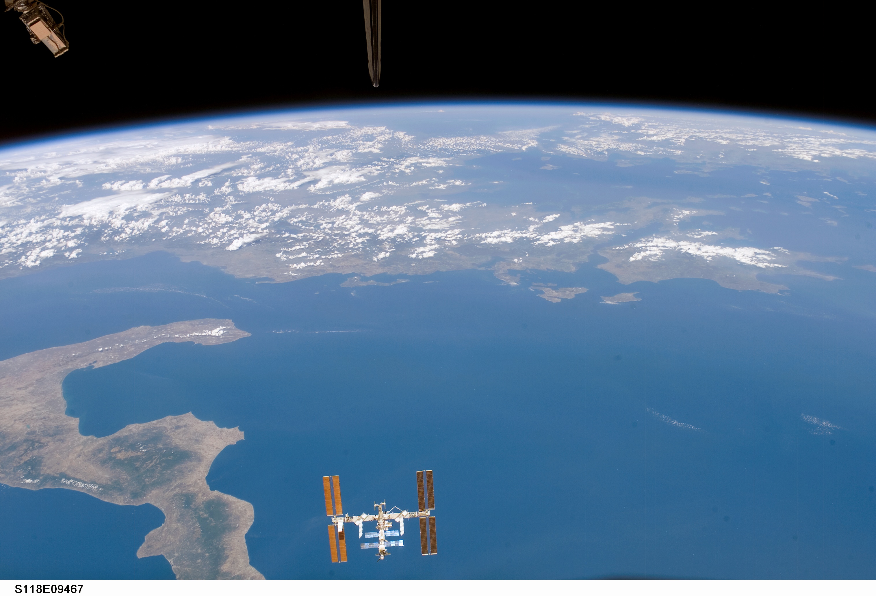 Спутниковые изображения в реальном времени. Снимки земли. Вид земли из космоса. Космический снимок. Снимки земли с космоса.