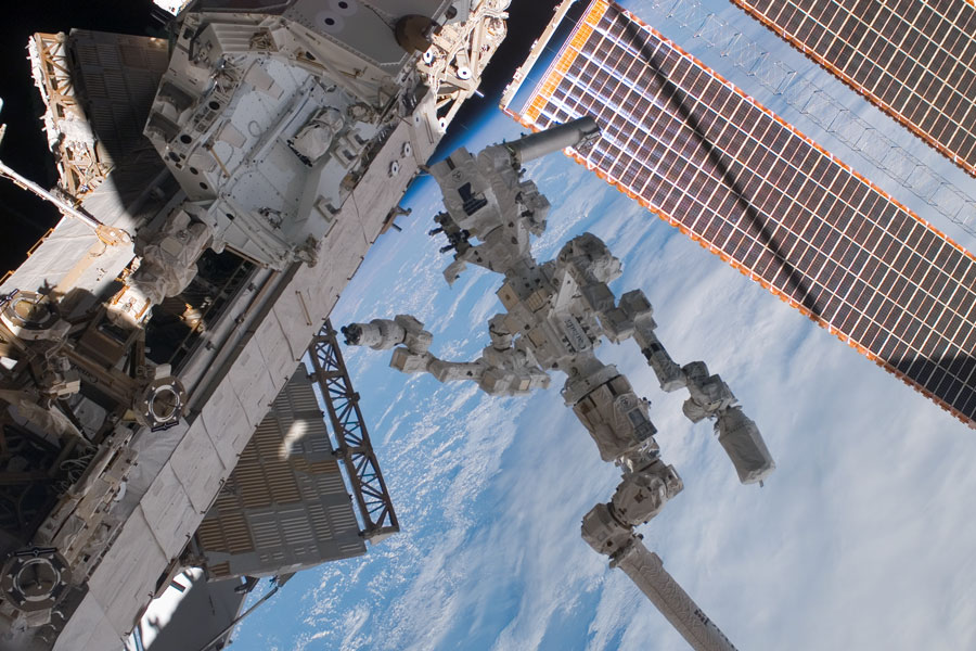 Der Roboter der Weltraumstation möchte "Dextre der Große" genannt werden - April, April!
