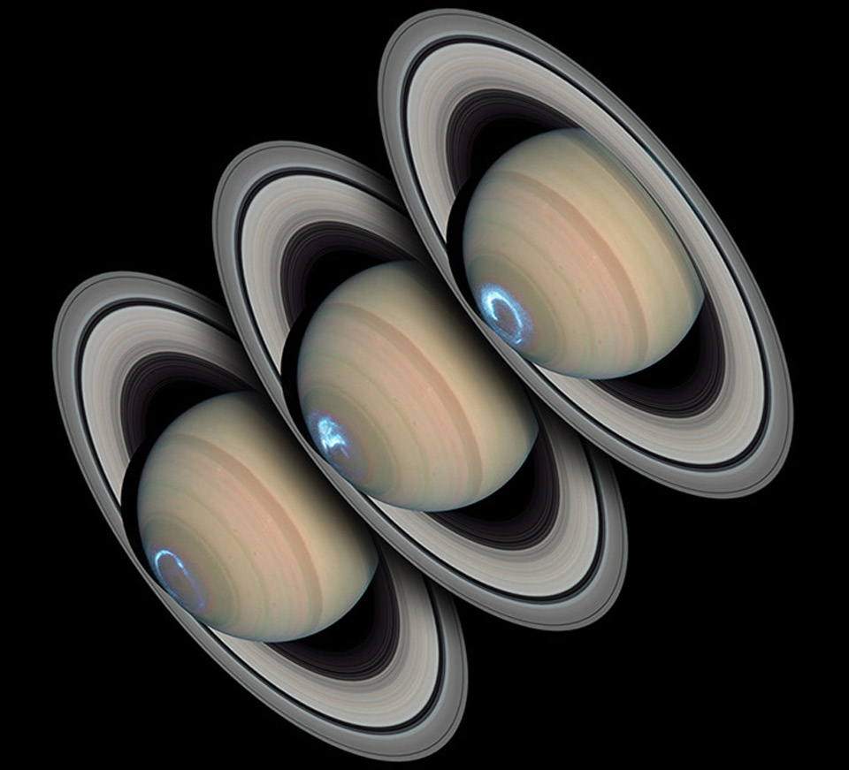 Drei Bilder zeigen Saturn schräg von unten, sie sind zu einem Komposit kombiniert. Am Südpol leuchten blaue Polarlichter.