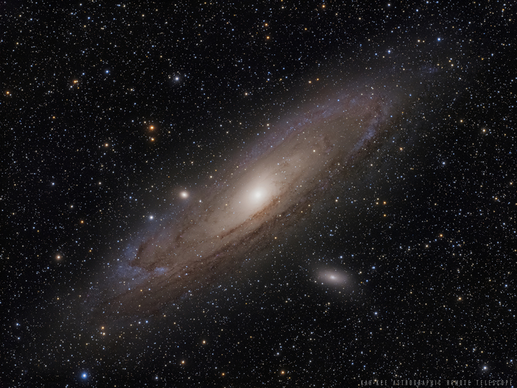 100 Jahre Shapley-Curtis-Debatte: Die Andromedagalaxie M31 ist eine eigenständige Galaxie wie unsere Milchstraße; Ein Klick auf das Bild lädt die höchstaufgelöste verfügbare Version.