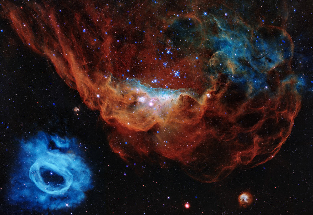 30 Jahre Weltraumteleskop Hubble - NGC 2014 und ein Wolf-Rayet-Stern in der Großen Magellanschen Wolke; Ein Klick auf das Bild lädt die höchstaufgelöste verfügbare Version.