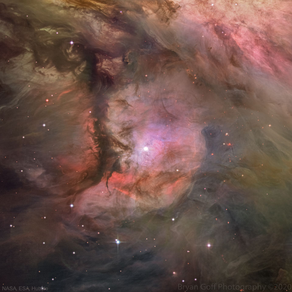 Der Orionnebel mit den Messier-Objekten M42 und M43 umfasst etwa 40 Lichtjahre und liegt im gleichen Spiralarm der Galaxis wie unsere Sonne.