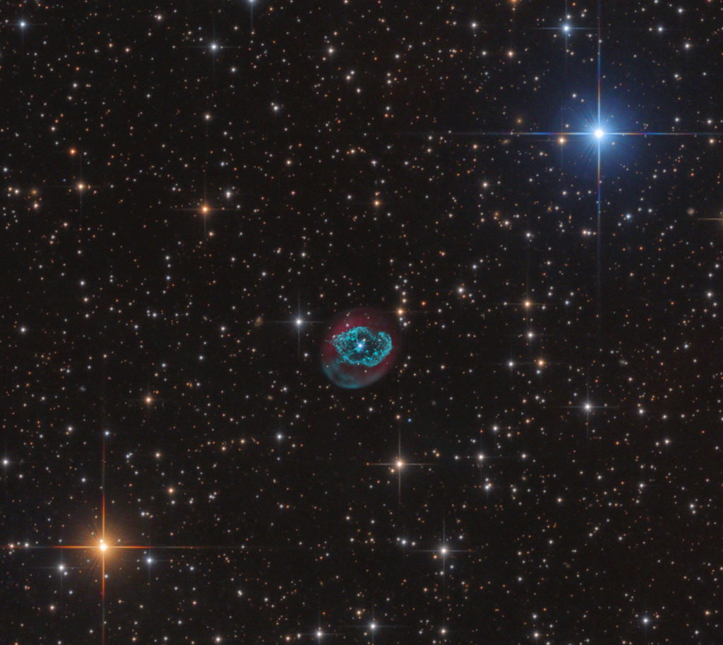 Abell 78 liegt ungefähr 5000 Lichtjahre entfernt im Sternbild Schwan.