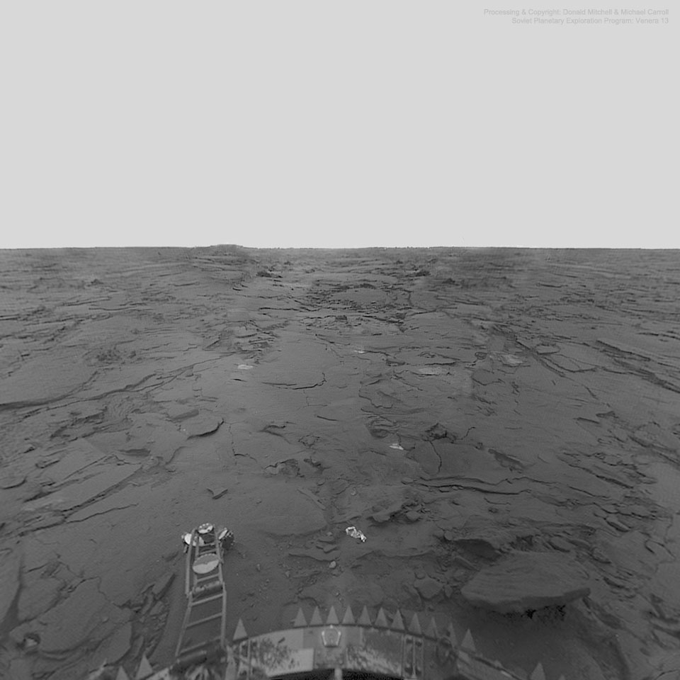 Aussicht der Landesonde Venera 13 auf der Oberfläche der Venus.