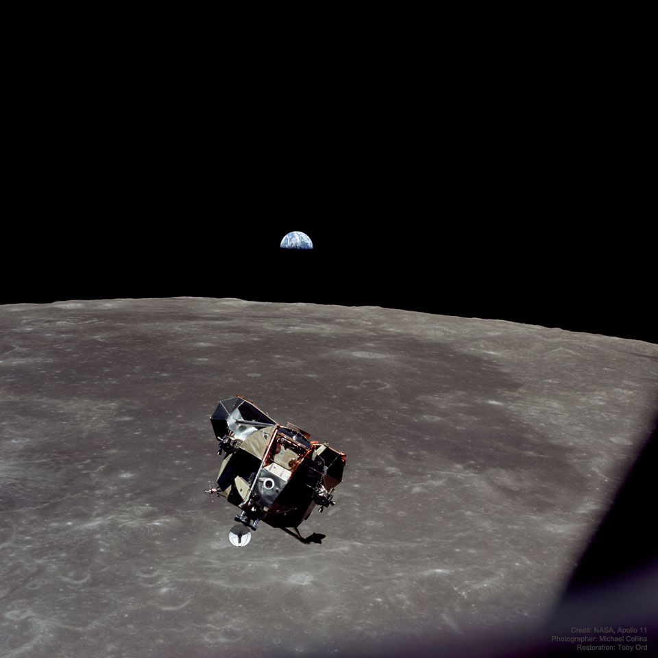 Michael Collins fotografierte die Mondlandefähre mit den zurückkehrenden Astronauten Neil Armstrong und Buzz Aldrin.