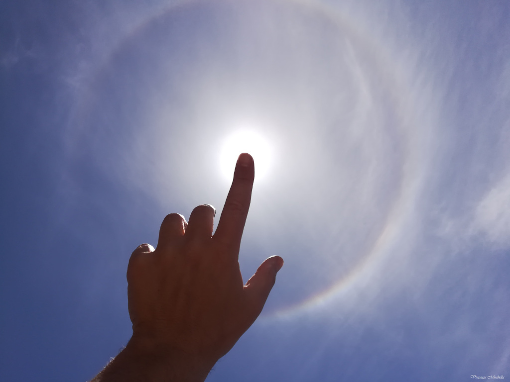 Dieses Smartphone-Foto mit 22-Grad-Halo wurde am 29. Mai in Italien in der Nähe von Rom fotografiert.