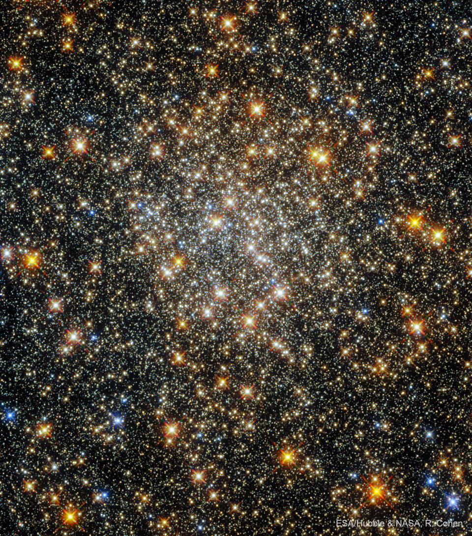 Palomar 6 ist einer von ungefähr 200 Kugelsternhaufen in unserer Milchstraße, er enthält ungefähr 500.000 Sterne und ist etwa 25.000 Lichtjahre entfernt.