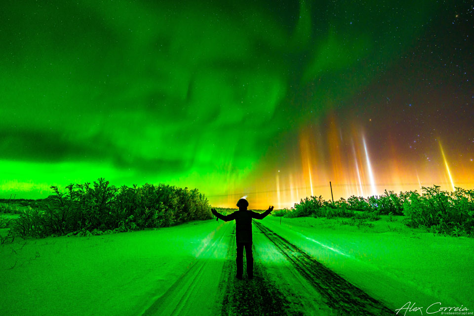 Grüne Polarlichter und Lichtsäulen über Kautokeino in Norwegen.