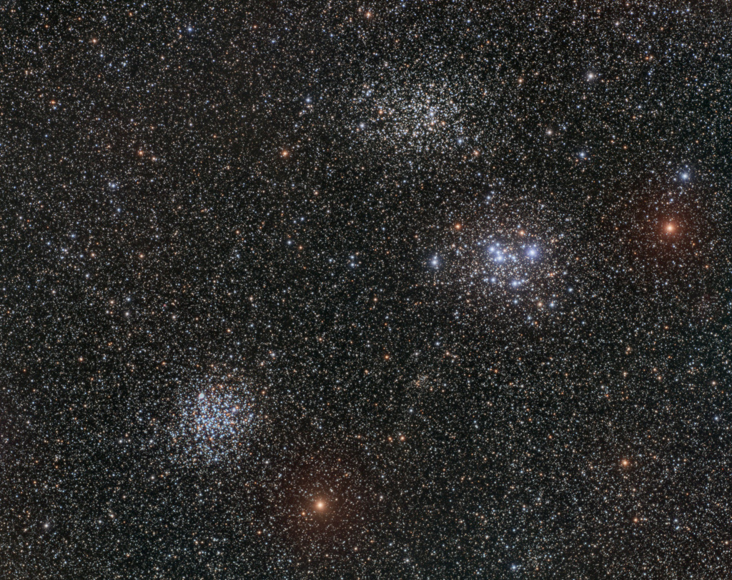 Die offenen Sternhaufen M46, M47 und NGC 2423 im südlichen Sternbild Achterdeck (Puppis).